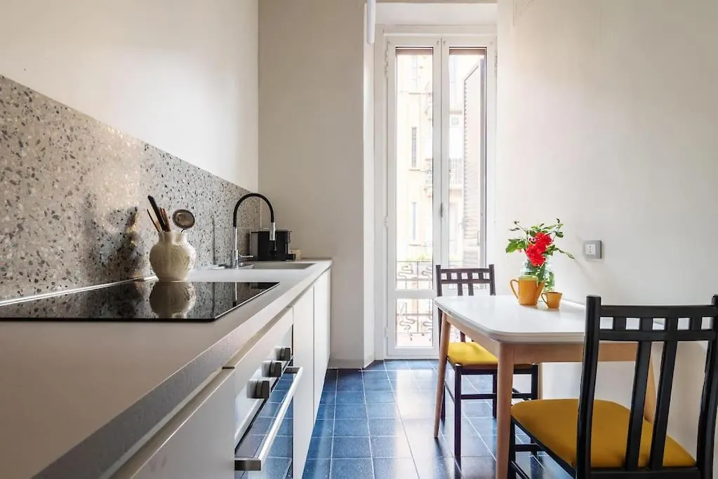 Apartament Casa Dina - Monolocale Washington De Angeli Mediolan