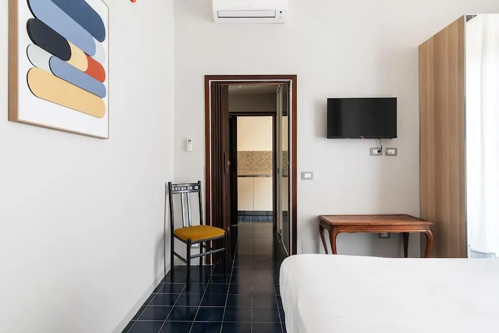 Apartament Casa Dina - Monolocale Washington De Angeli Mediolan