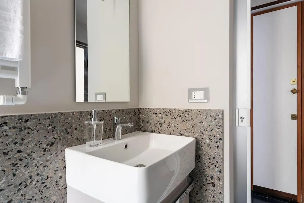 Apartament Casa Dina - Monolocale Washington De Angeli Mediolan 0*,