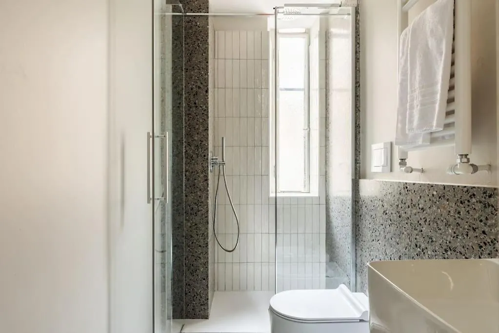 Apartment Ferienwohnung Casa Dina - Monolocale Washington De Angeli Mailand Italien